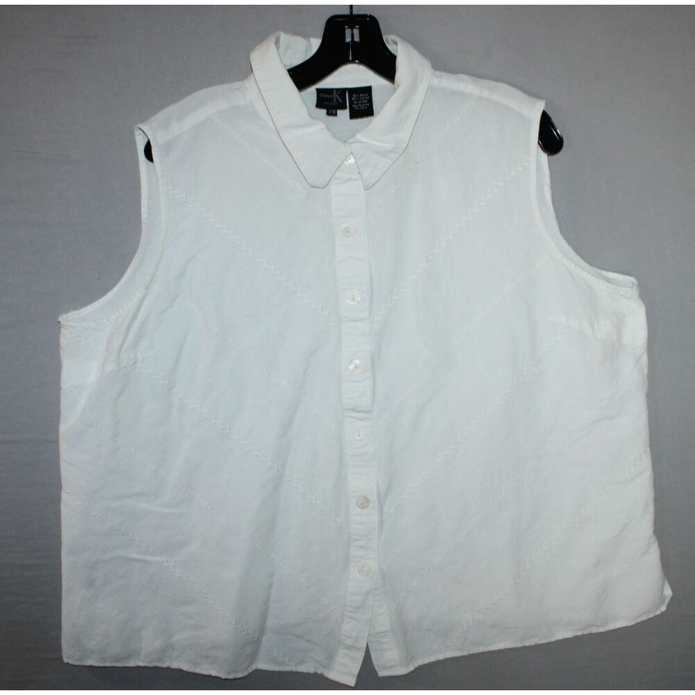Dina K Womens Blouse 2X White With Embroidery Sleeveless Button Up Casual